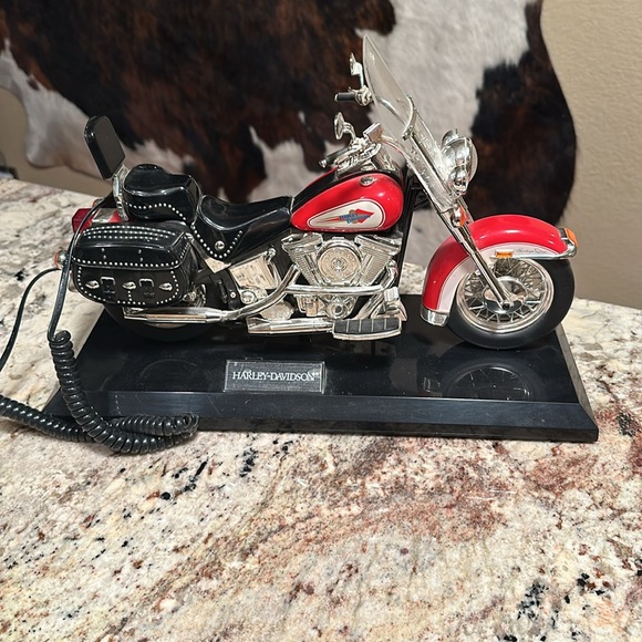 Harley Davidson telephone - Picture 6 of 6